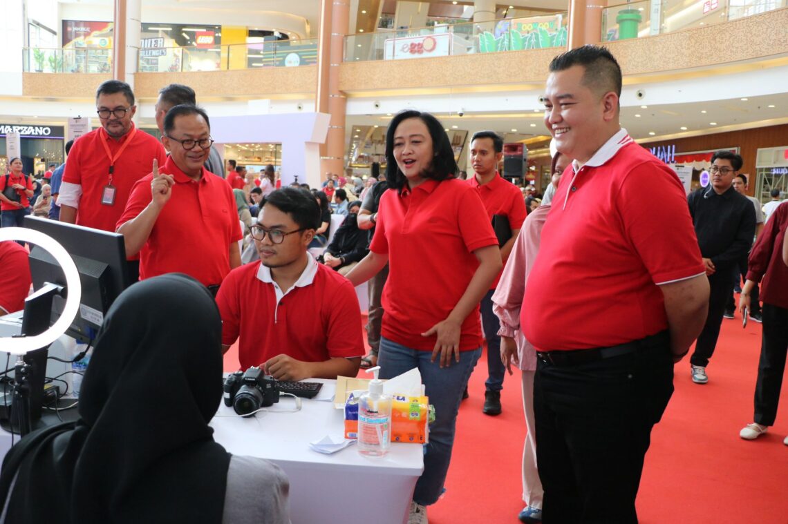 Kantor Imigrasi Bekasi Mengadakan Layanan Paspor Simpati Untuk Memudahkan Warga Membuat Paspor di Hari Libur