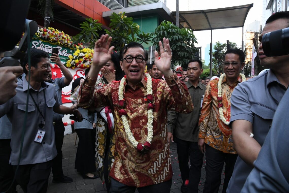 Serah Terima Jabatan Menkumham, Supratman Minta Kolaborasi Seluruh Jajaran