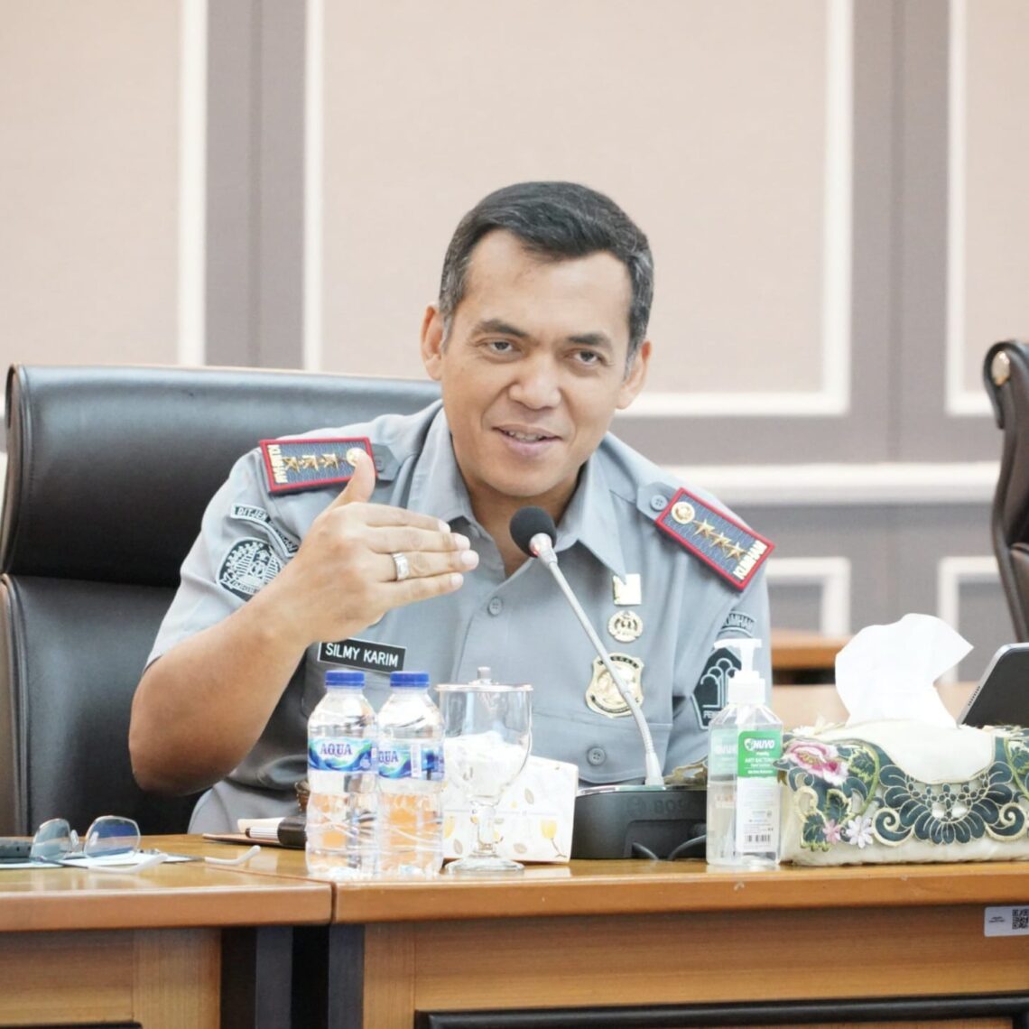 Silmy Karim; Penggunaan Senjata Api bagi Petugas Imigrasi, Masih Menunggu Peraturan Menteri