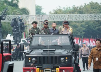 Kapolri Cek Gladi Bersih Apel Gelar Pasukan Pengamanan Pengambilan Sumpah Presiden dan Wapres RI