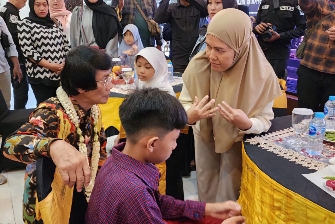 Kak Seto Hadir Berikan Penyuluhan Terhadap Perlindungan Perempuan dan Anak di Polres Jember
