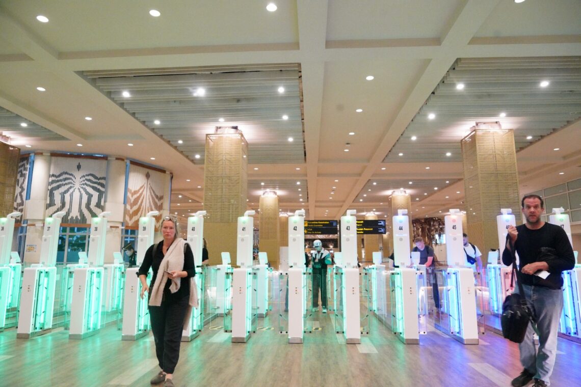 WNA Pemegang ITAP dan ITAS Bisa Melintasi Autogate Imigrasi