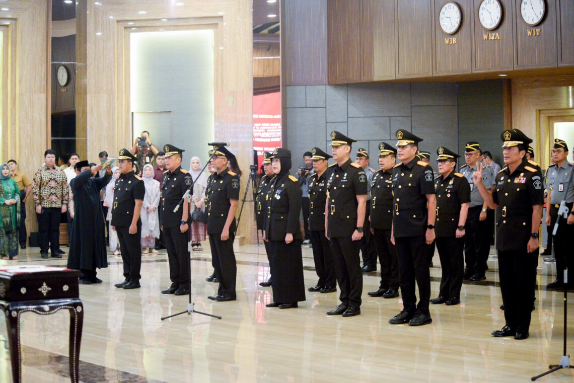 Menkum Supratman Melantik Pimti Baru, Ingatkan Transparansi dan Keterbukaan Informasi Untuk Masyarakat