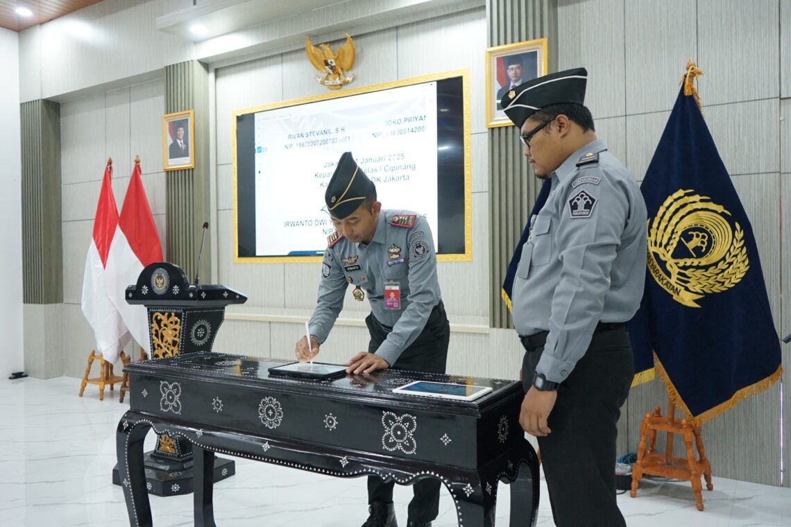 Awali Semangat Baru 2025 Rutan Cipinang Tandatangani Pakta Integritas dan Penyematan PIN WBK