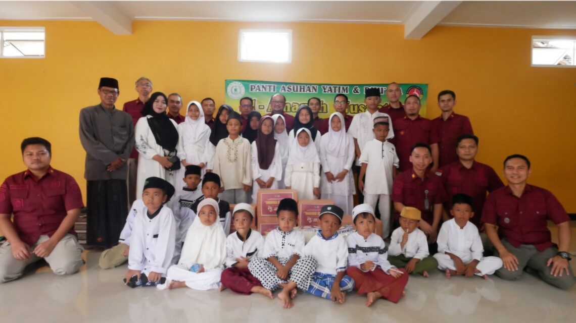 Imigrasi Pemalang Berbagi Kebahagiaan dengan Anak Yatim