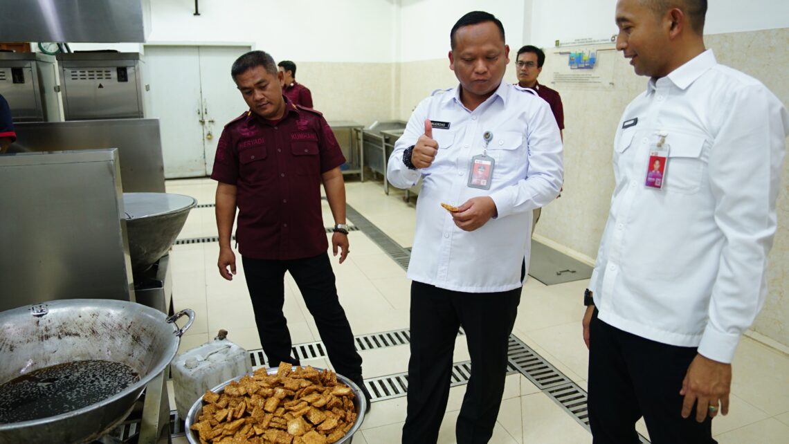 Karutan Cipinang Kerja Cepat, Usai Sertijab Lanjut Chek Blok Hunian, Dapur dan Sapa Warga Binaan