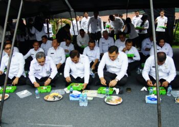 Kebersamaan Tidak Melihat Status Sosial, Menteri Imi Pas Makan Bersama Warga Binaan di Rutan Cipinang
