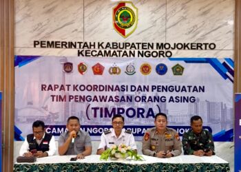 Imigrasi Surabaya Dorong Penguatan Timpora di Ngoro, Desa Diminta Aktif Awasi Orang Asing dan Cegah PMI Ilegal
