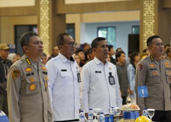 Semarak Pelayanan 1079 Paspor: Sinergi Imigrasi Surabaya dan Polda Jatim Rayakan HUT ke-79 Bhayangkara