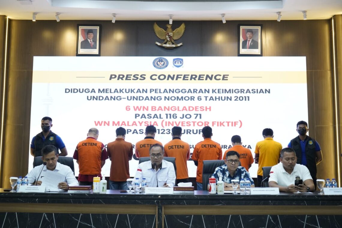Imigrasi Surabaya Amankan 6 WN Bangladesh dan 1 WN Malaysia Dalam Operasi “WIRAWASPADA”