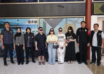 Imigrasi Jakarta Pusat Deportasi 4 Warga Negara Vietnam