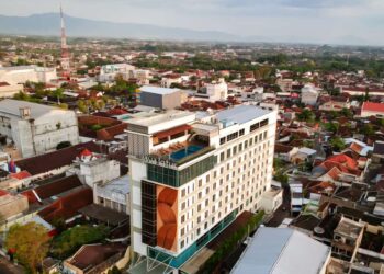 Java Lotus Hotel Jember Raih Sertifikat Halal Pertama Di Jember Untuk makanKOE Resto Dan kopiKOE Café