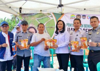 Kanwil Ditjen Imigrasi Banten Serahkan Bantuan Benih Jagung dan Pupuk Kerjasama Dengan Dinas Ketahanan Pangan Pertanian dan Perikanan Provinsi Banten
