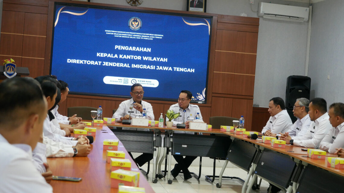 Kakanwil Imigrasi Jateng Tekankan Disiplin dan Sinergi Pegawai Pemalang Menuju Zona Integritas